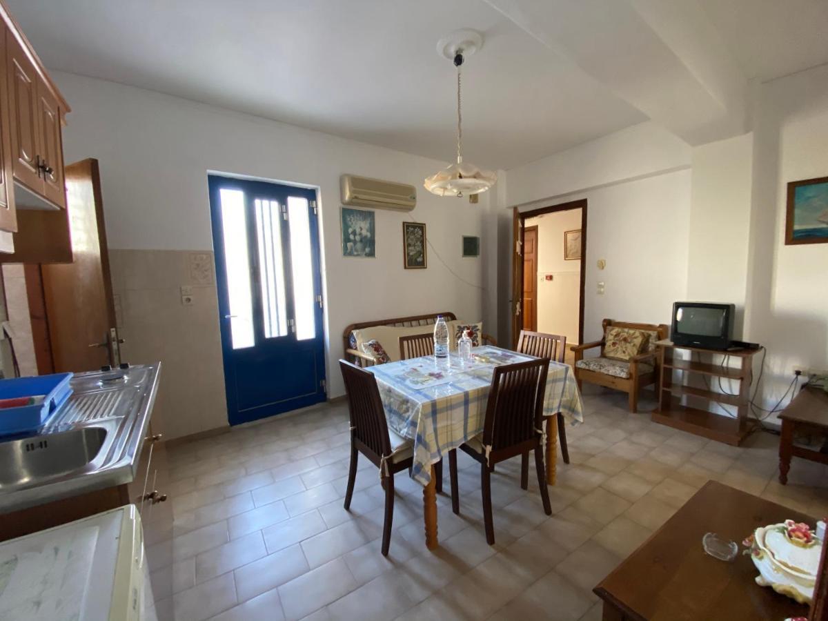Blue Sky Apartments Karpathos Extérieur photo